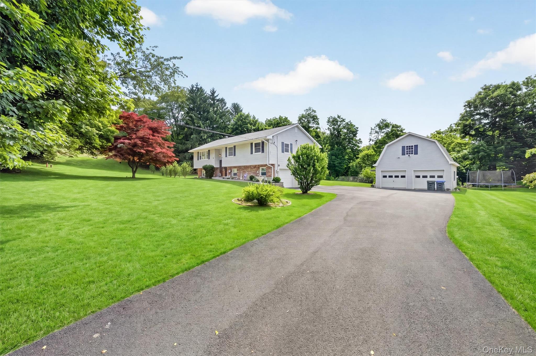 18 Helms Hill Road Property Photo 2