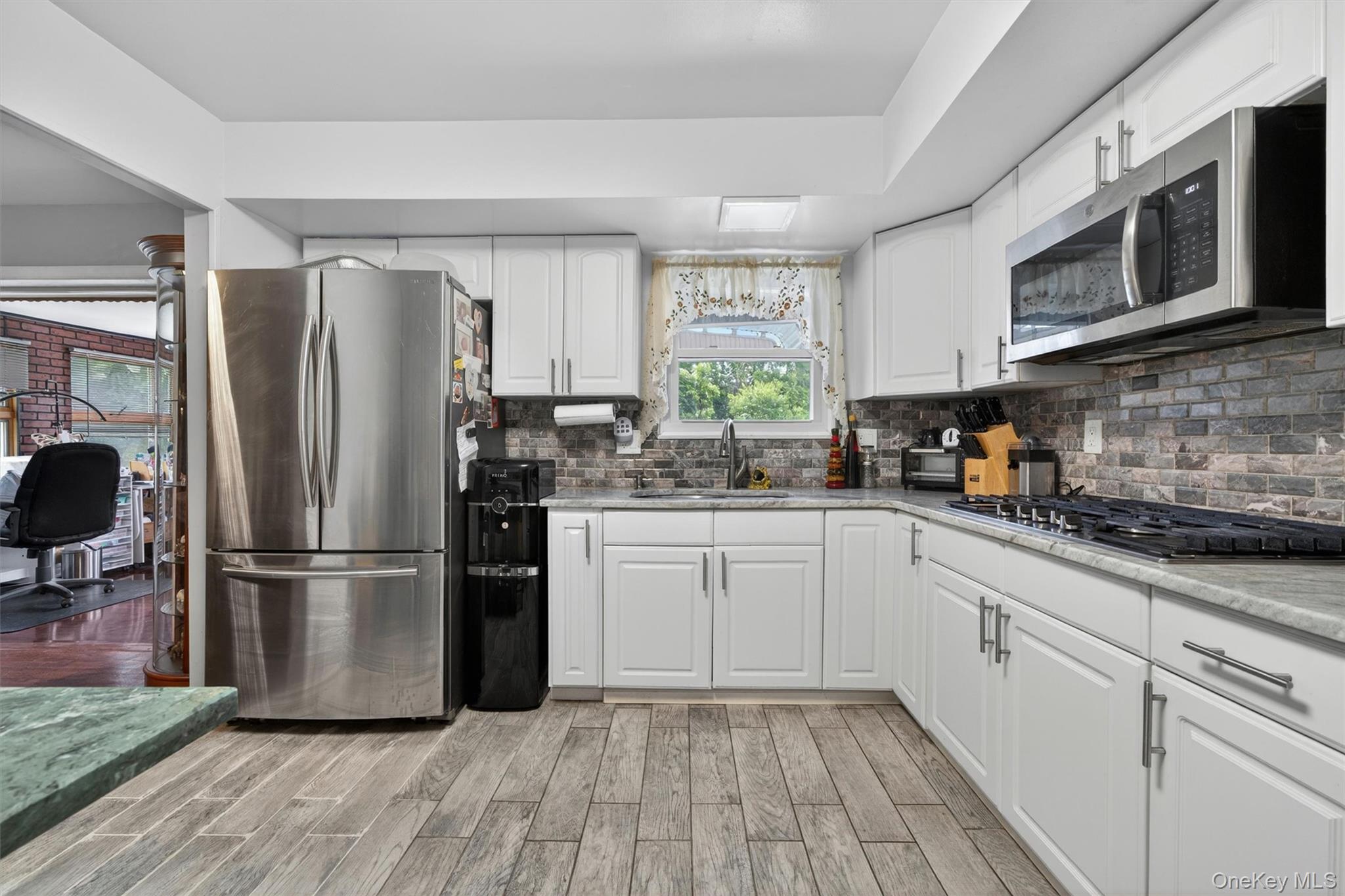18 Helms Hill Road Property Photo 15