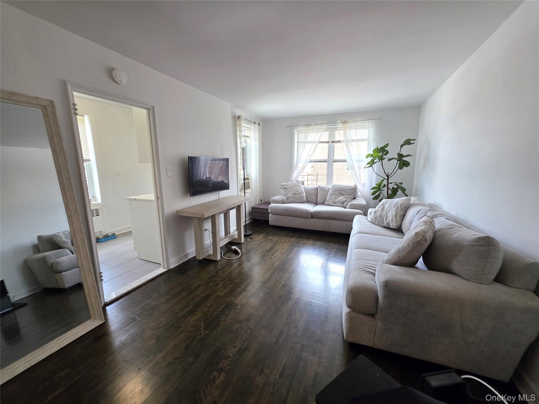 33-15 81st Street 5D