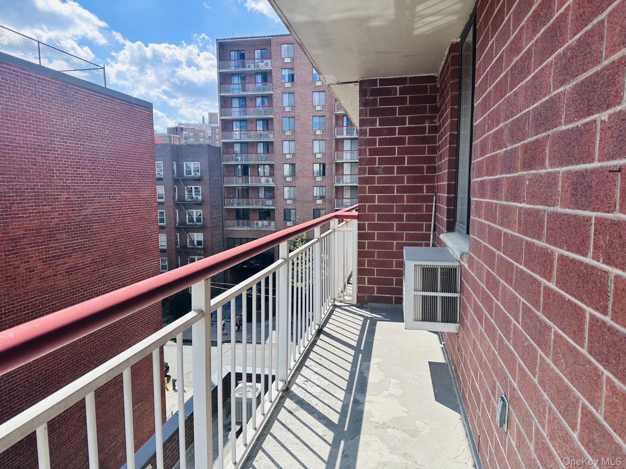 136-17 Maple Avenue 5a Property Photo 7