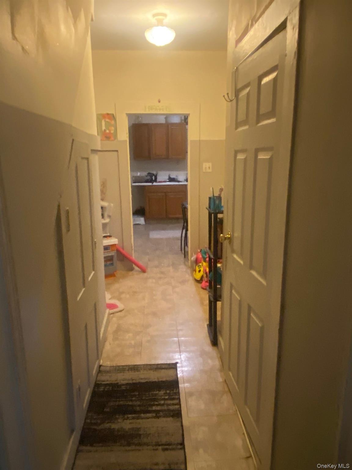 7 Sweezy Avenue Property Photo 4