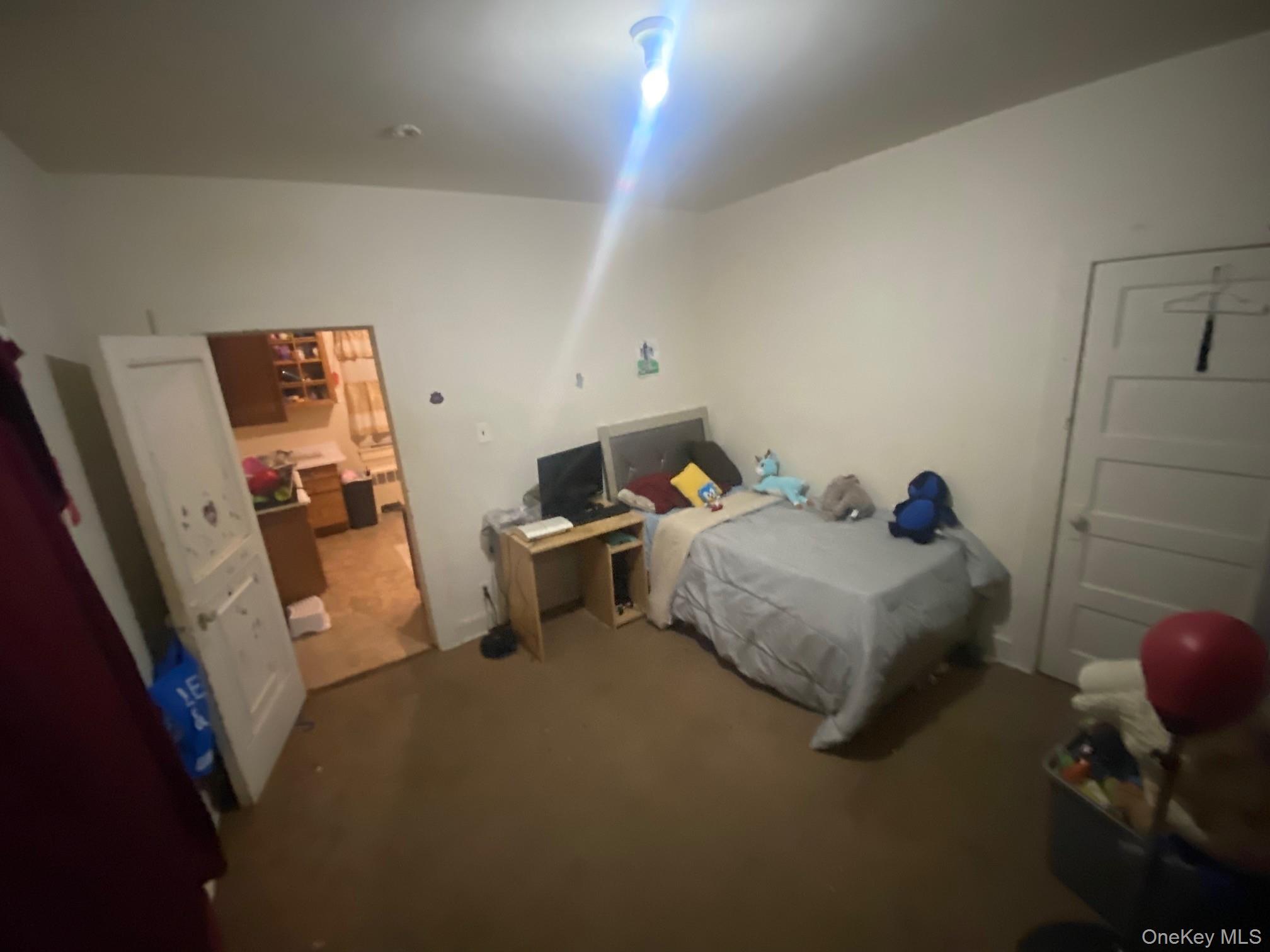 7 Sweezy Avenue Property Photo 9