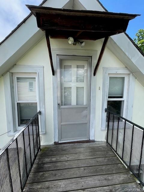 7 Sweezy Avenue Property Photo 10