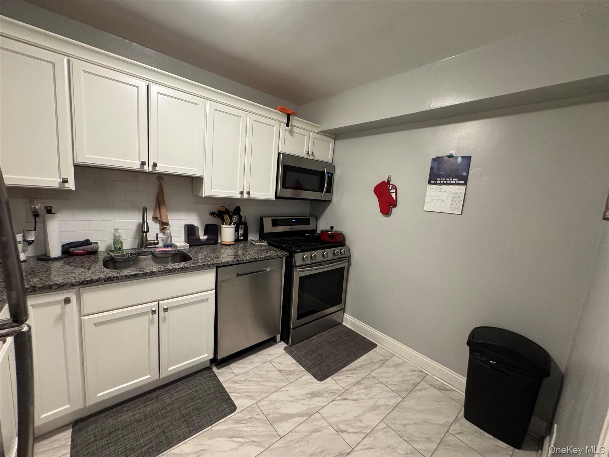370 Westchester Avenue 4a Property Photo 9