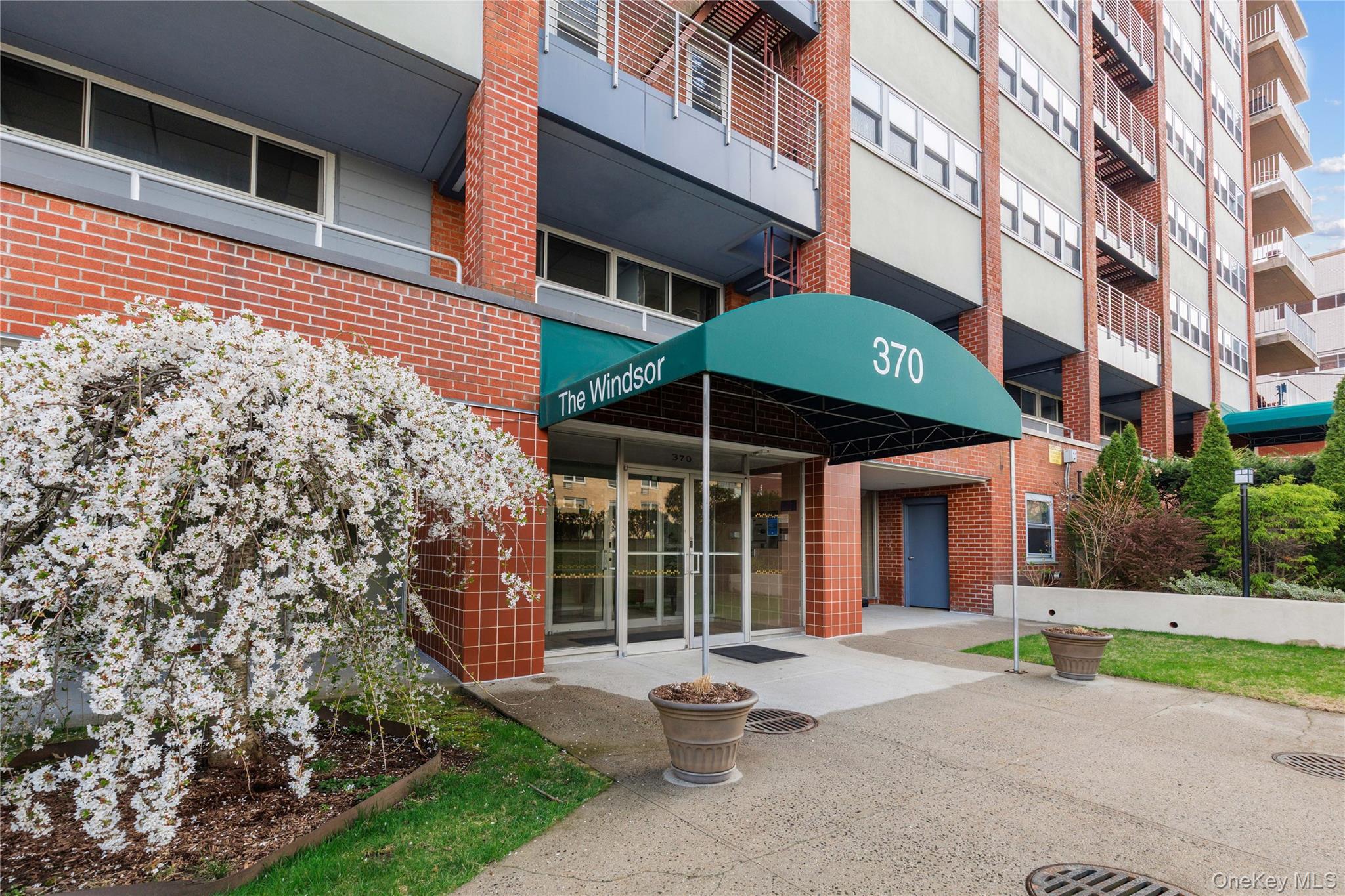 370 Westchester Avenue 4a Property Photo 13