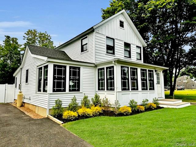 275 Sound Road Property Photo 2