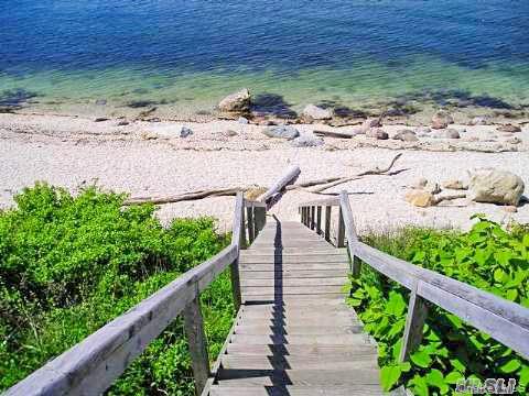 275 Sound Road Property Photo 5