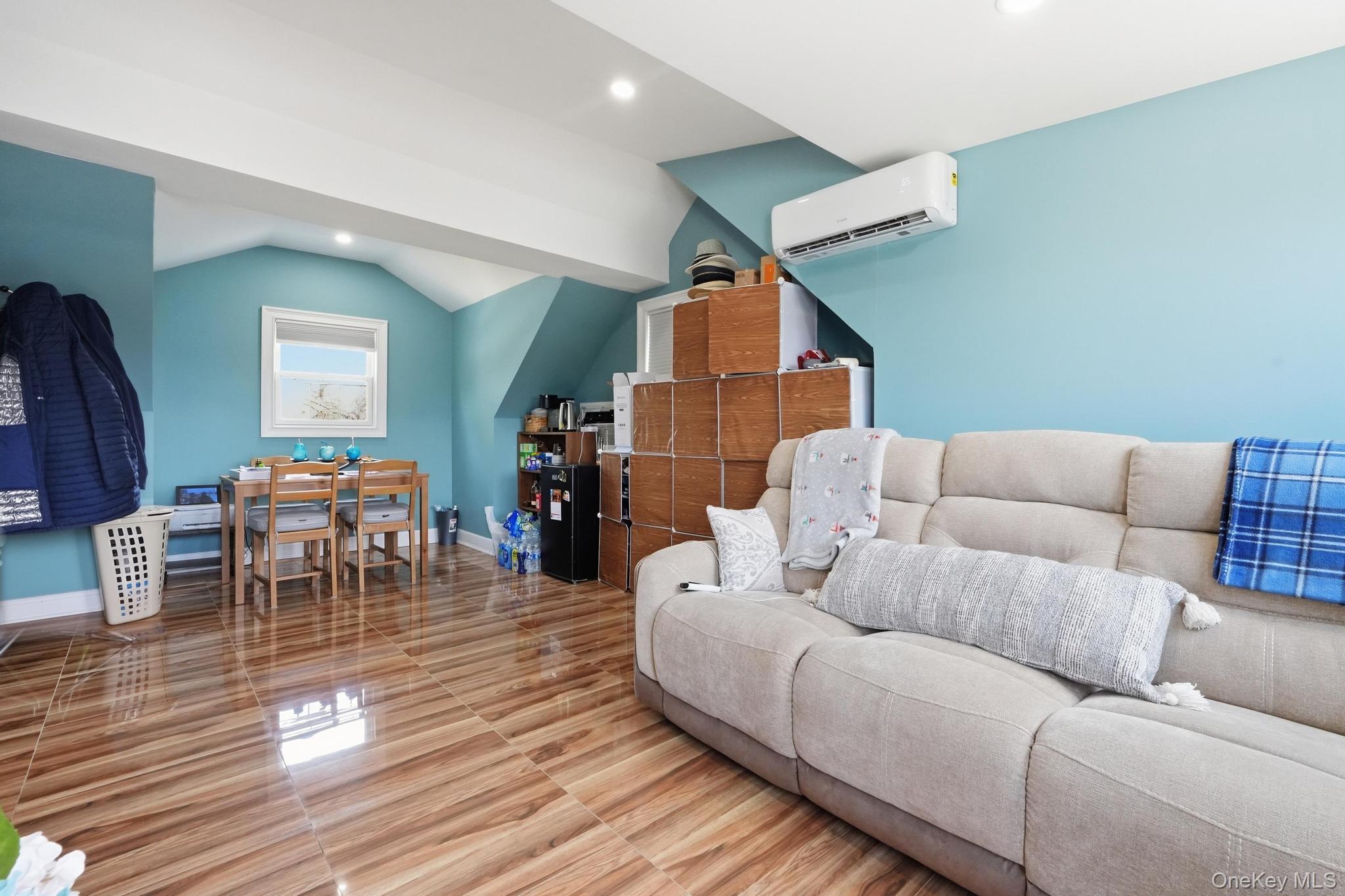 2151 Stewart Avenue Property Photo 15
