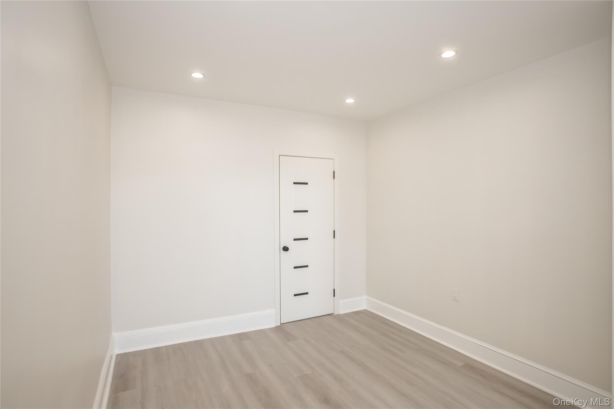 6717 Myrtle Avenue Property Photo 24