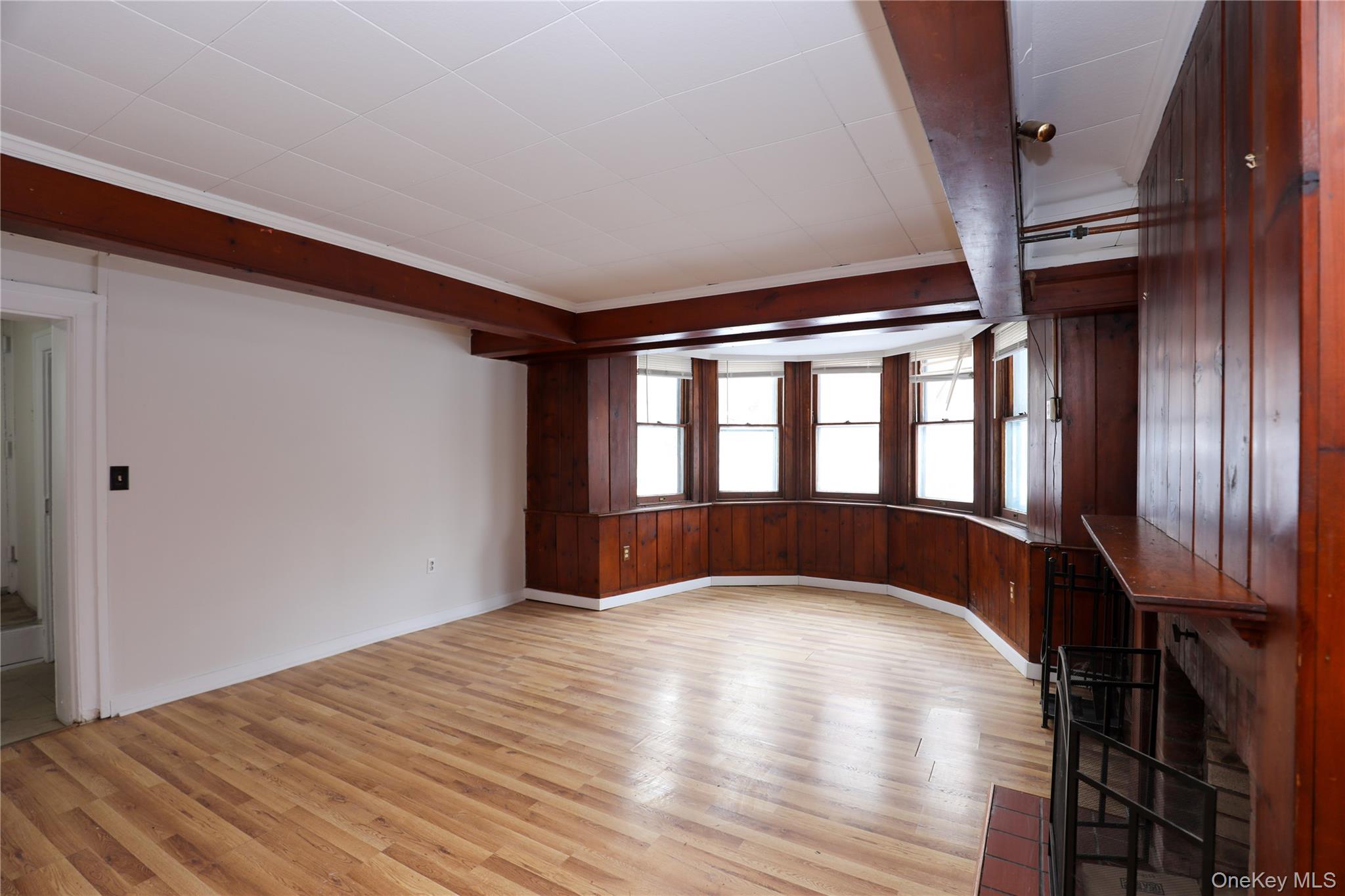 16 John Street Property Photo 3