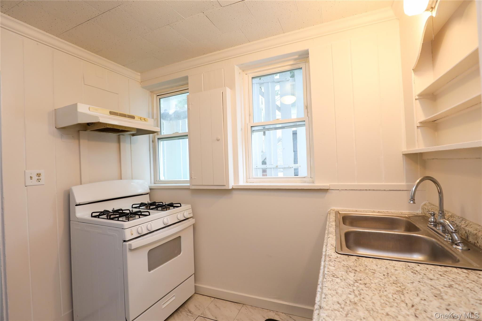 16 John Street Property Photo 11