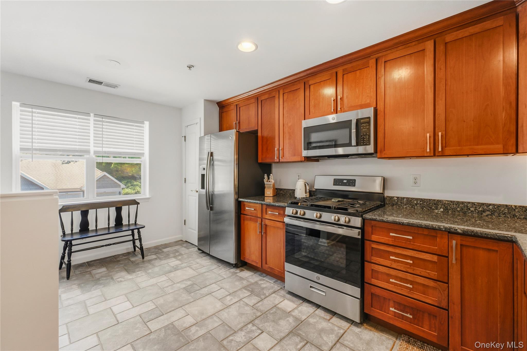 125 Riverbend Drive Property Photo 11