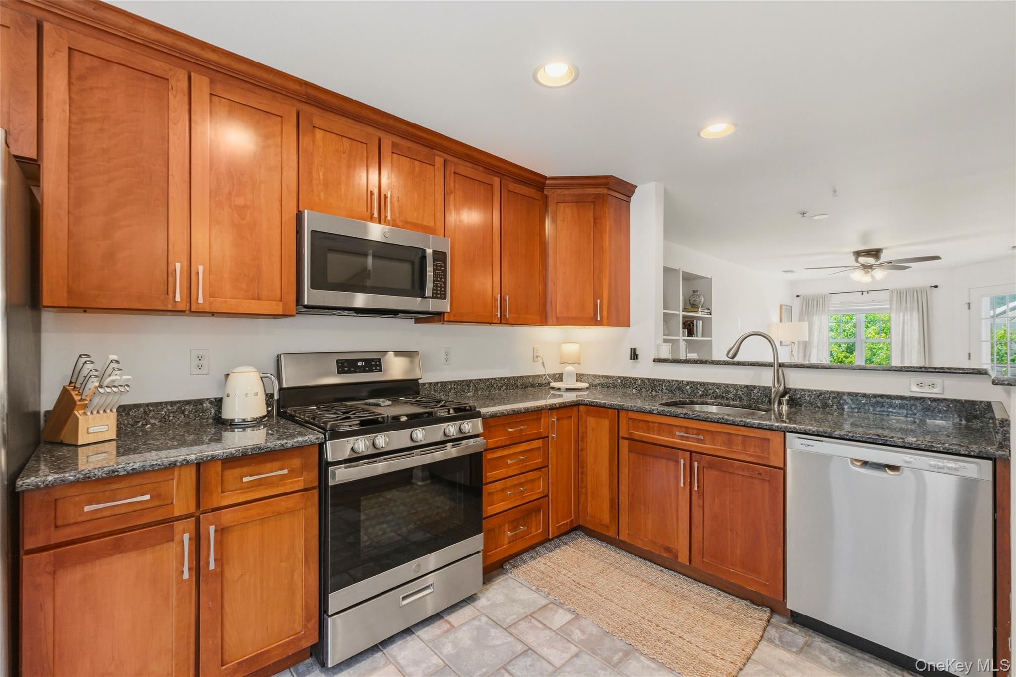 125 Riverbend Drive Property Photo 12