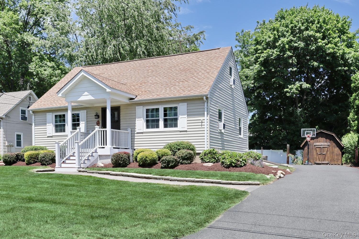 25 Amory Avenue Property Photo 2