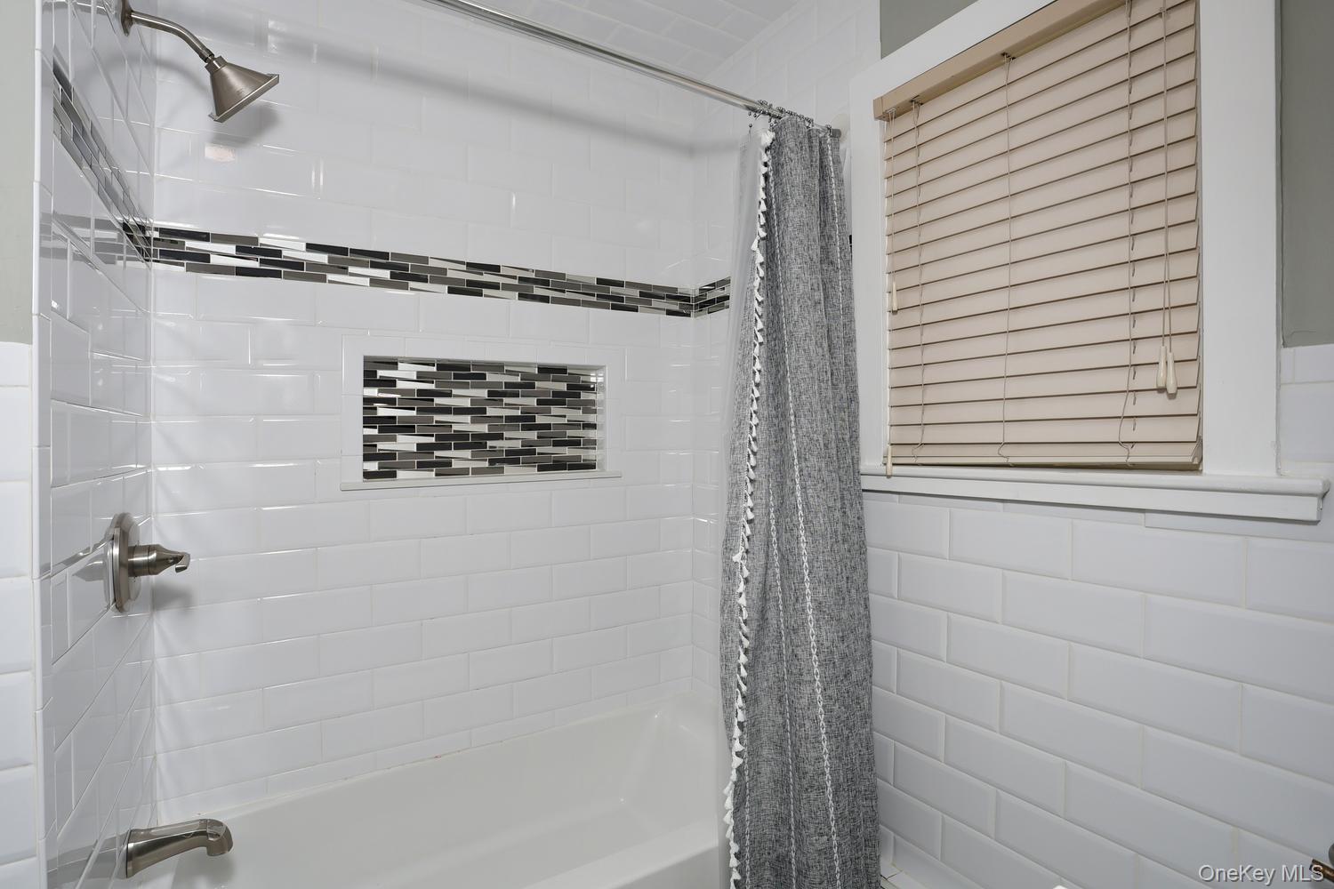 25 Amory Avenue Property Photo 16