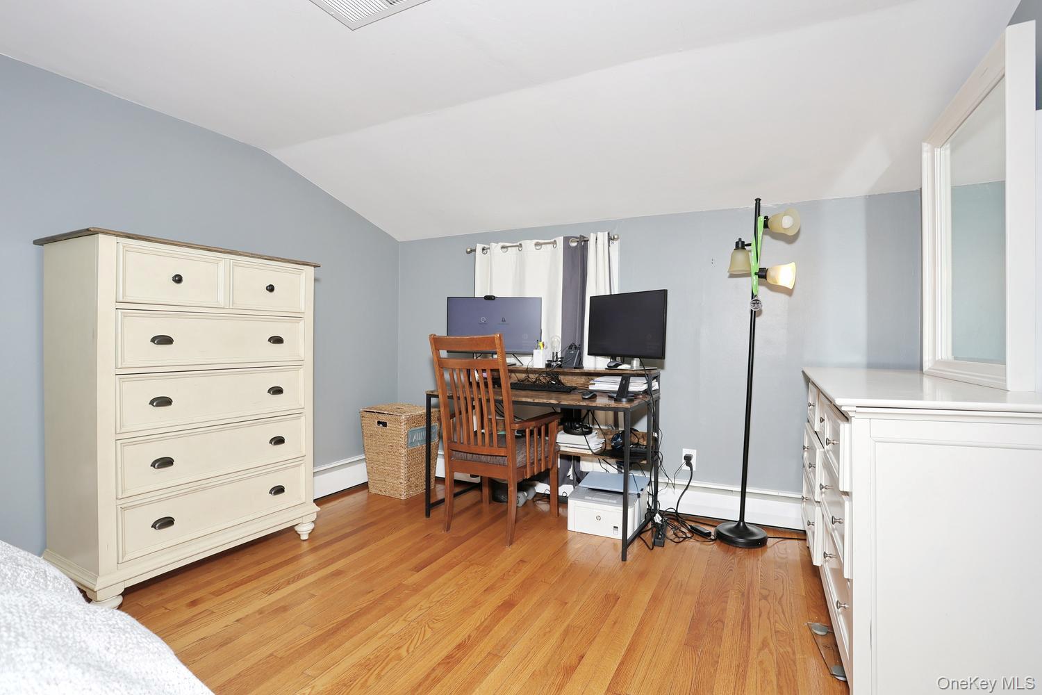 25 Amory Avenue Property Photo 18