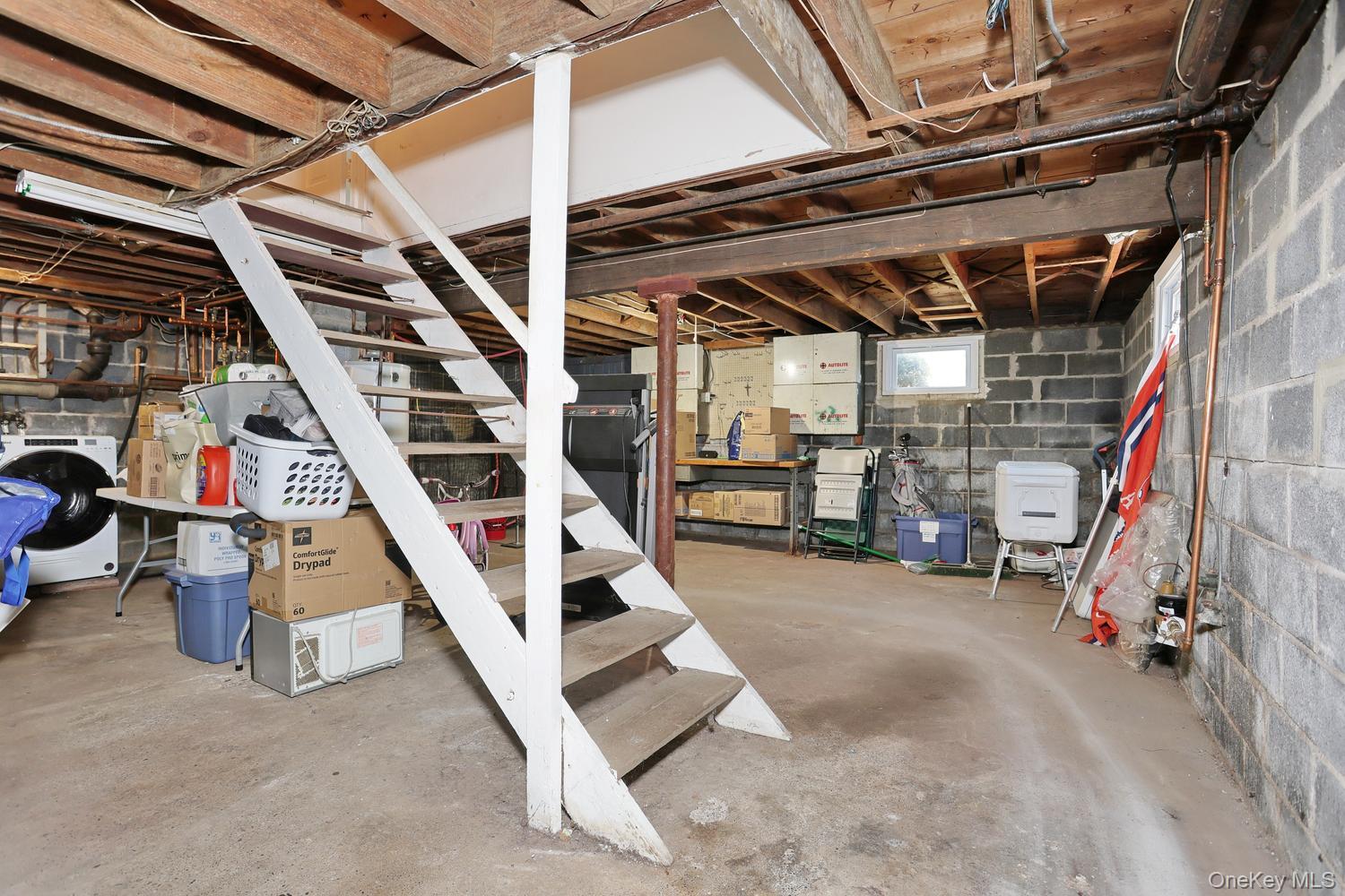 25 Amory Avenue Property Photo 24