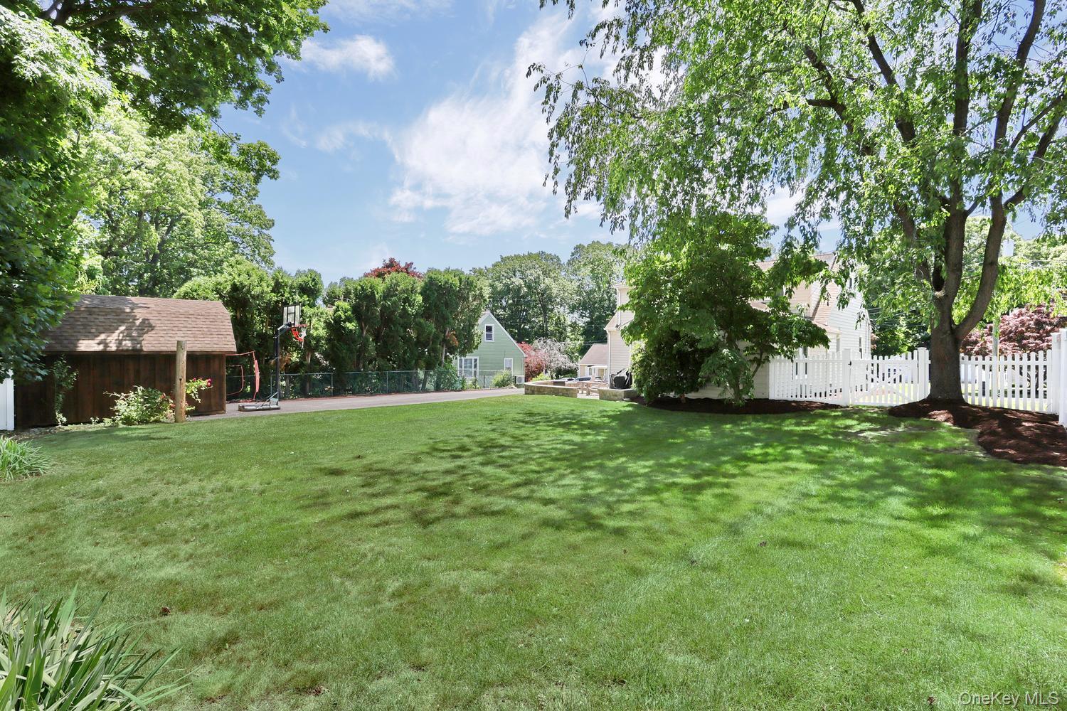 25 Amory Avenue Property Photo 32