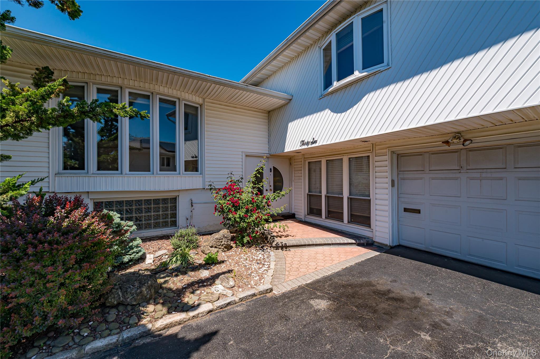 36 Elaine Drive Property Photo 3