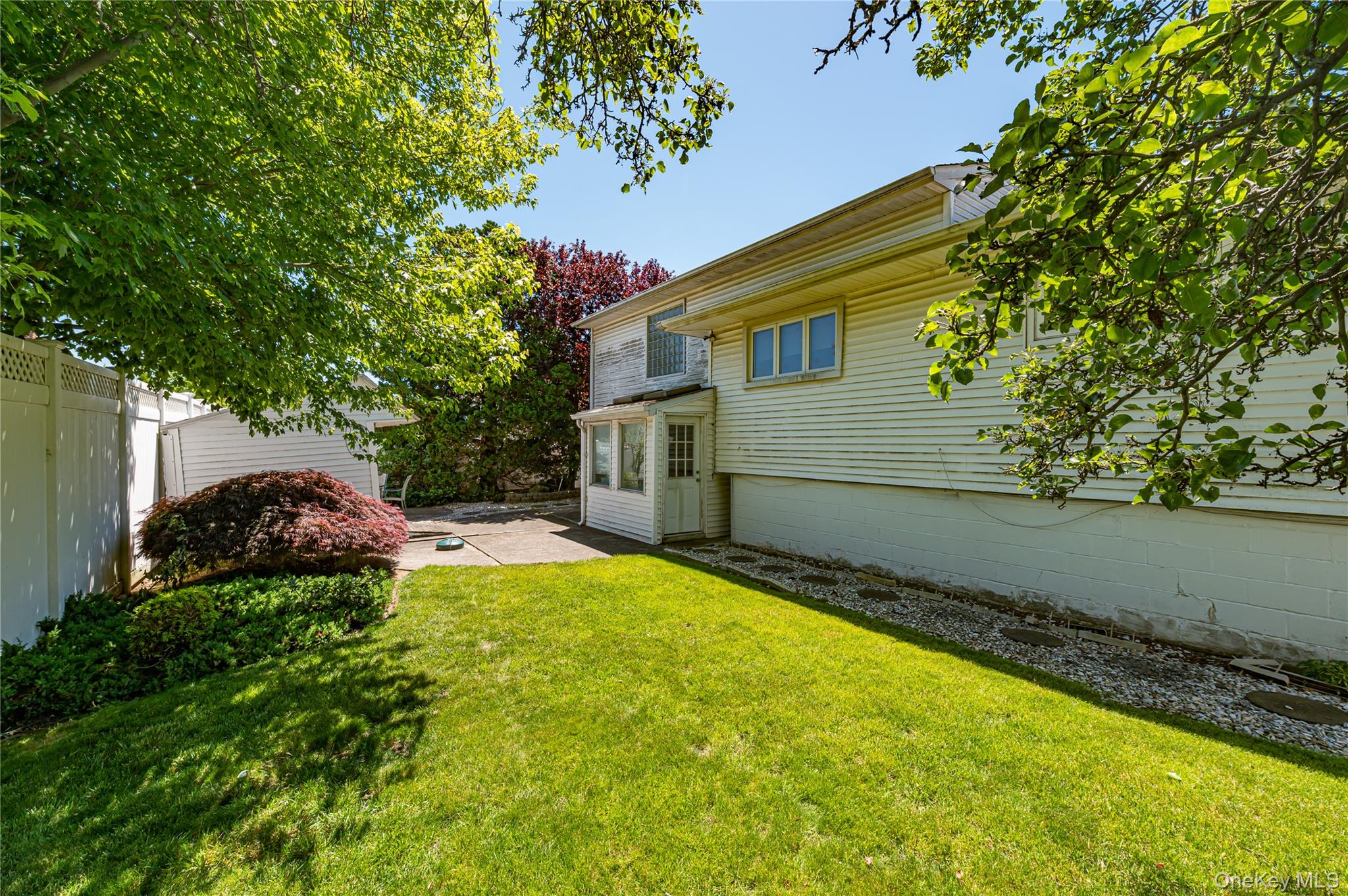 36 Elaine Drive Property Photo 5