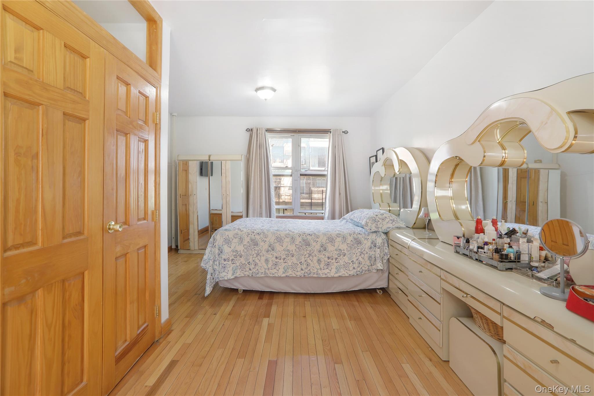 104 Division Avenue 17 Property Photo 6