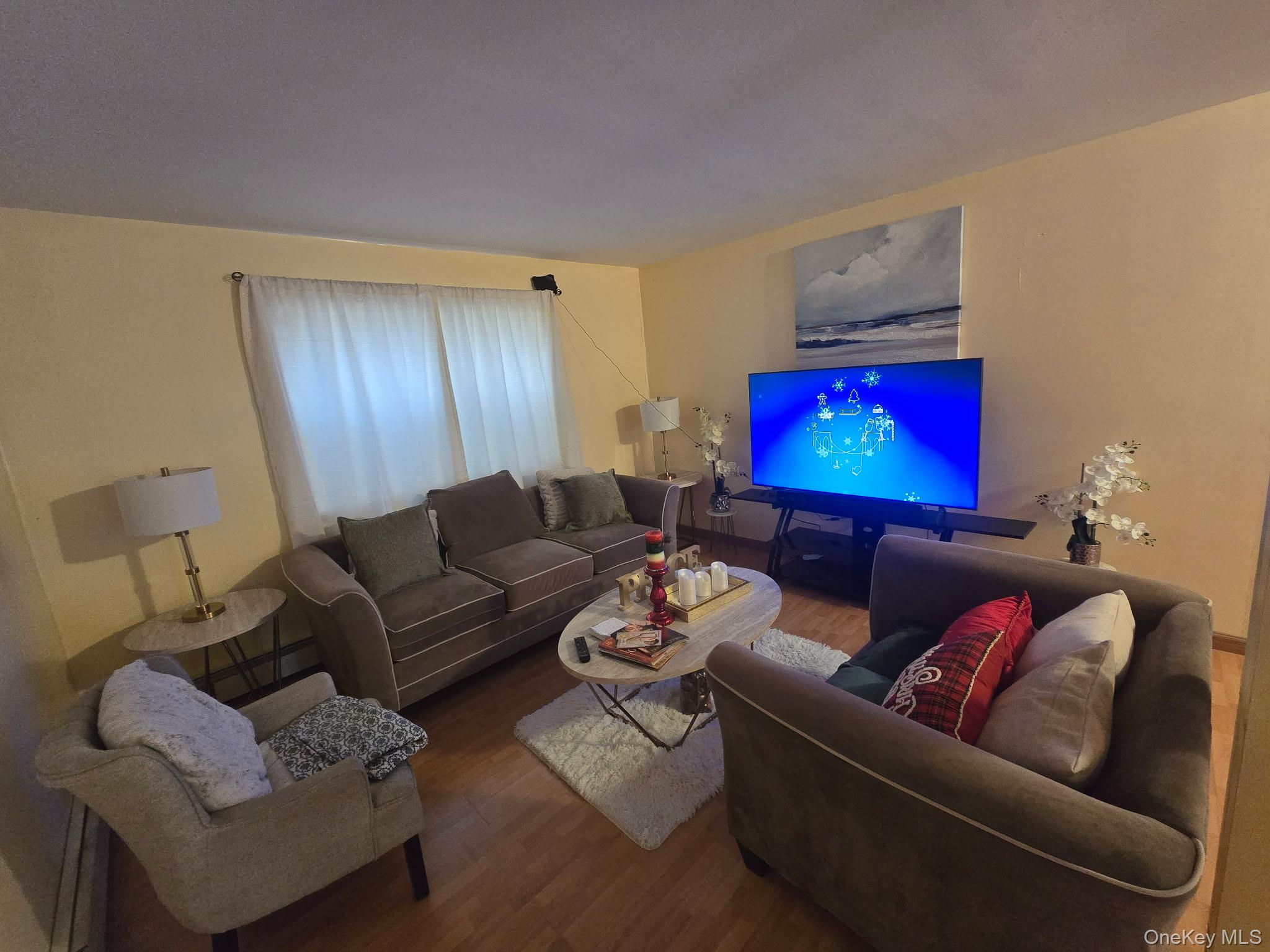 1095 Pinebrook Court Property Photo 4