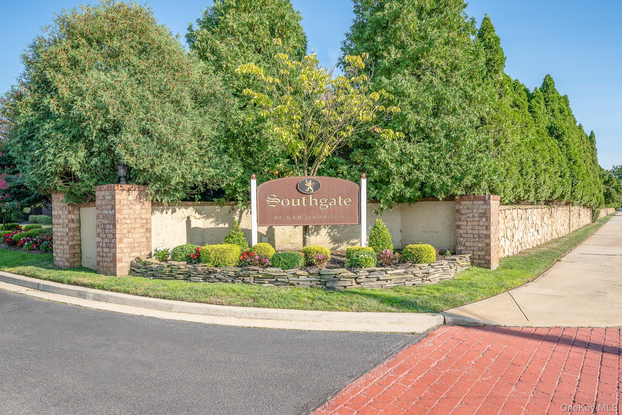 91 Southgate Circle Property Photo 2