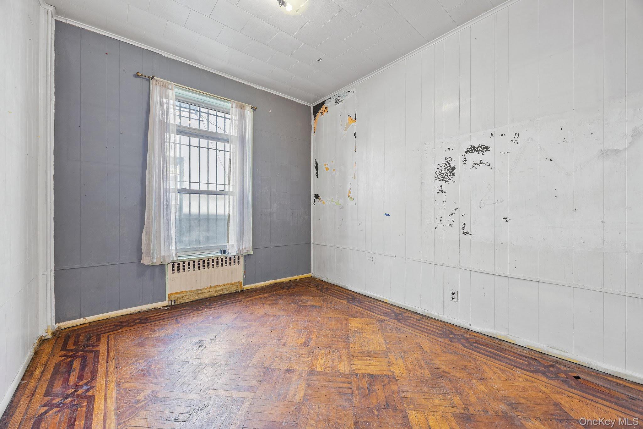 1410 Lincoln Place Property Photo 4