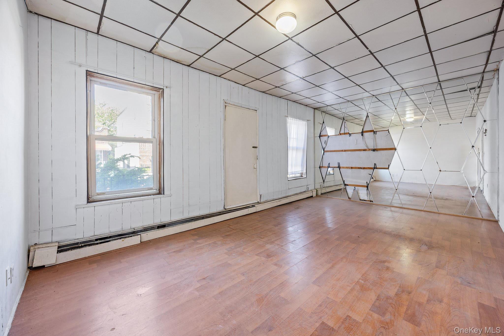 1410 Lincoln Place Property Photo 5
