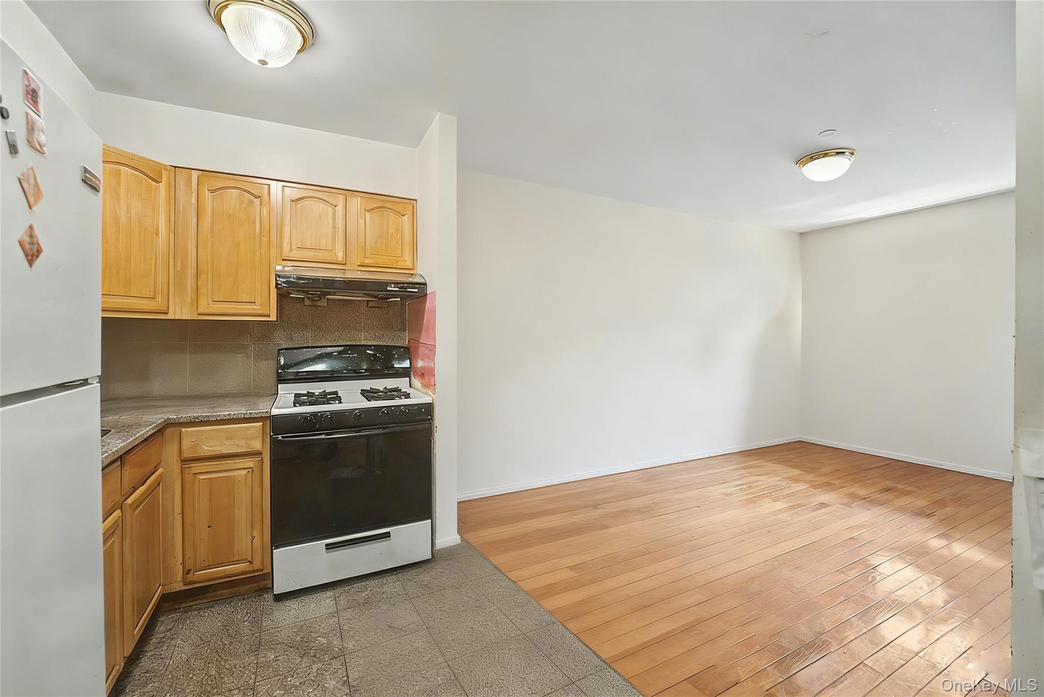 3506 Leavitt Street 5h Property Photo 4