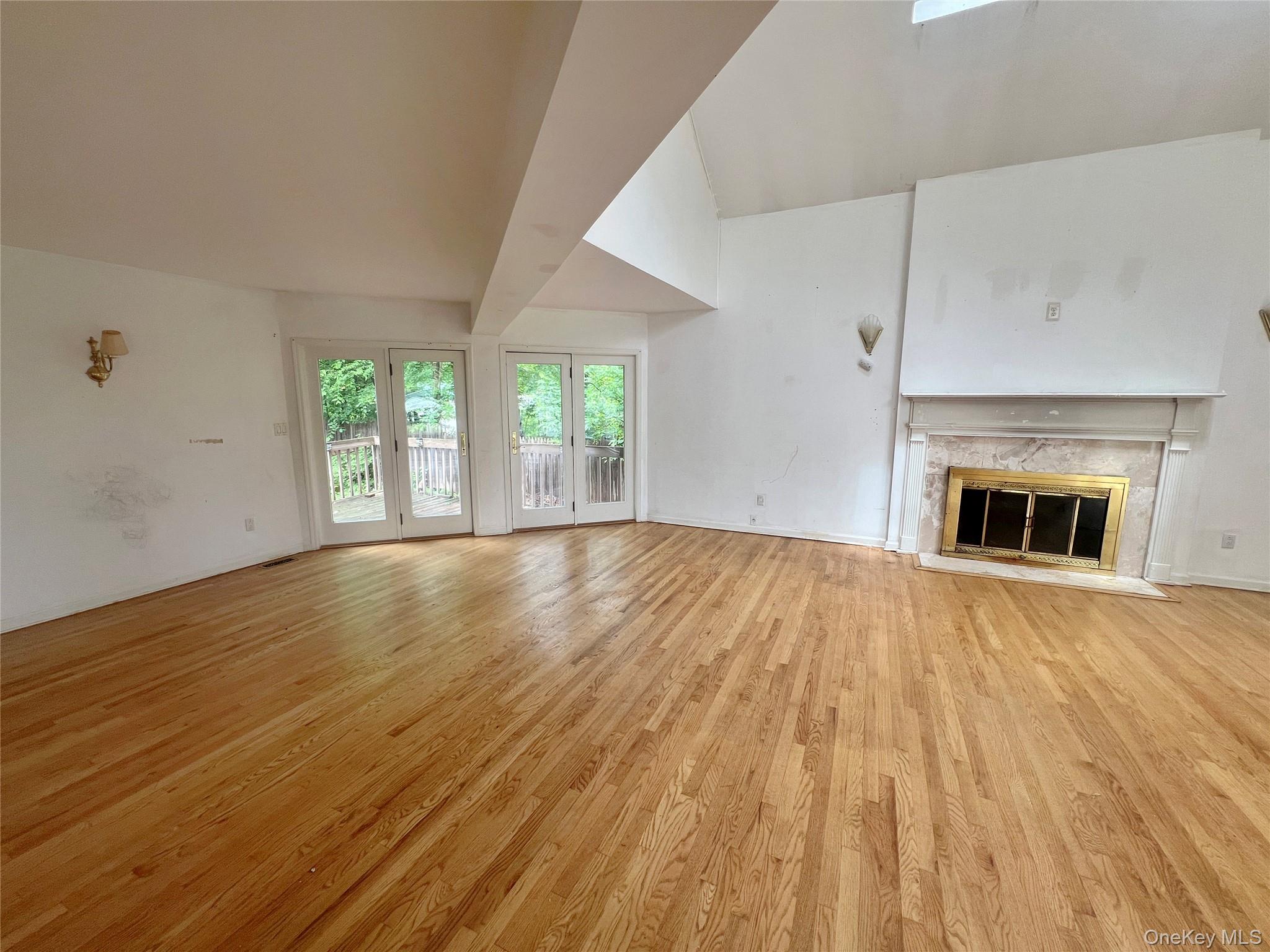 160 S Conger Avenue Property Photo 7