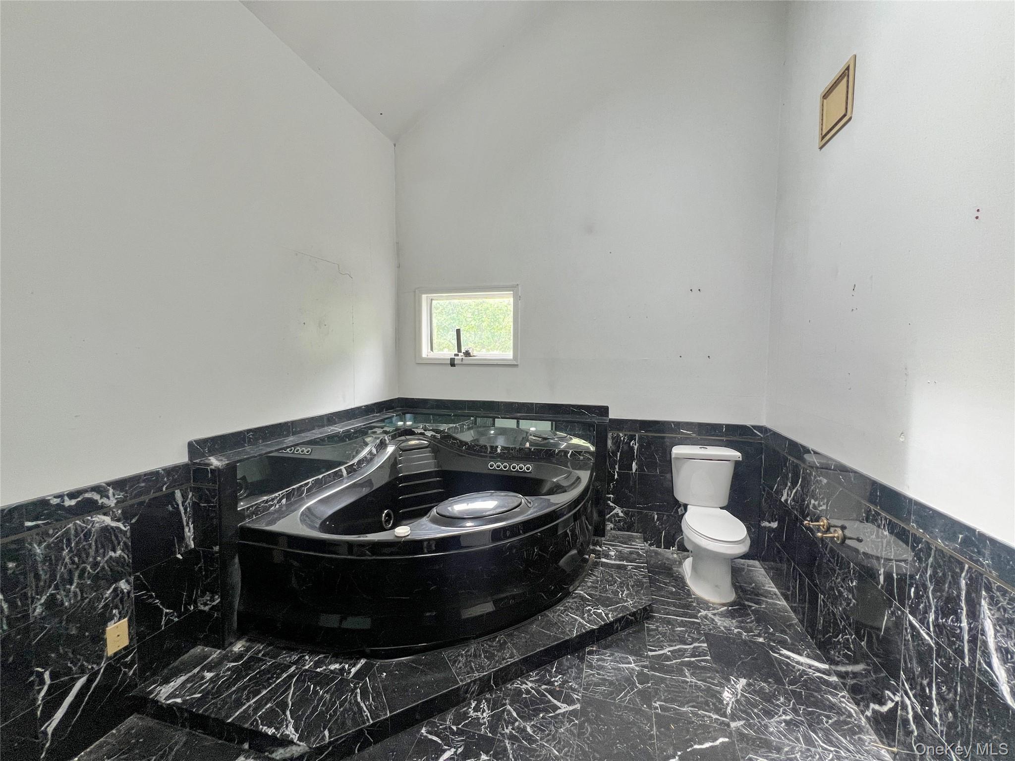 160 S Conger Avenue Property Photo 10