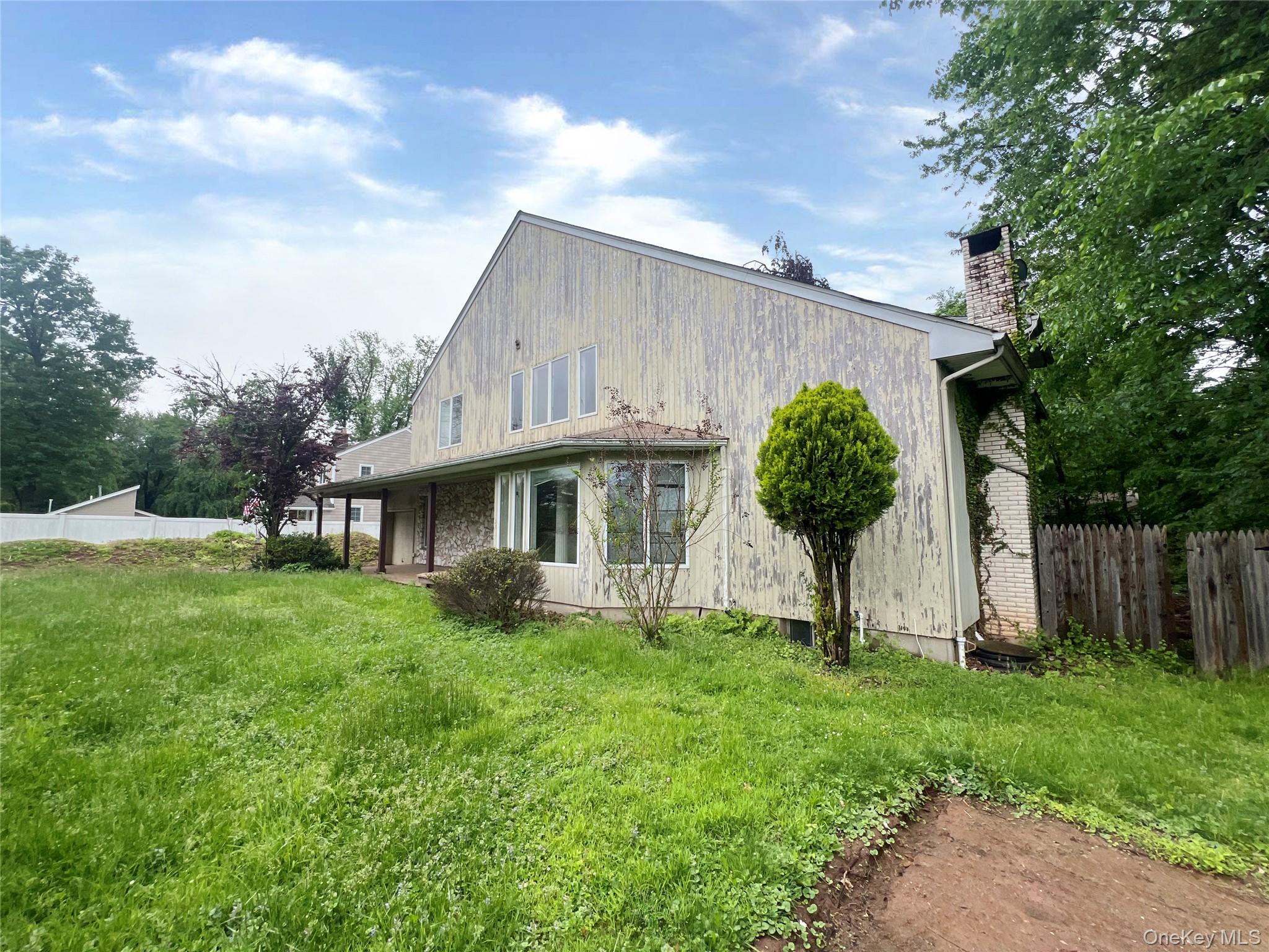 160 S Conger Avenue Property Photo 16