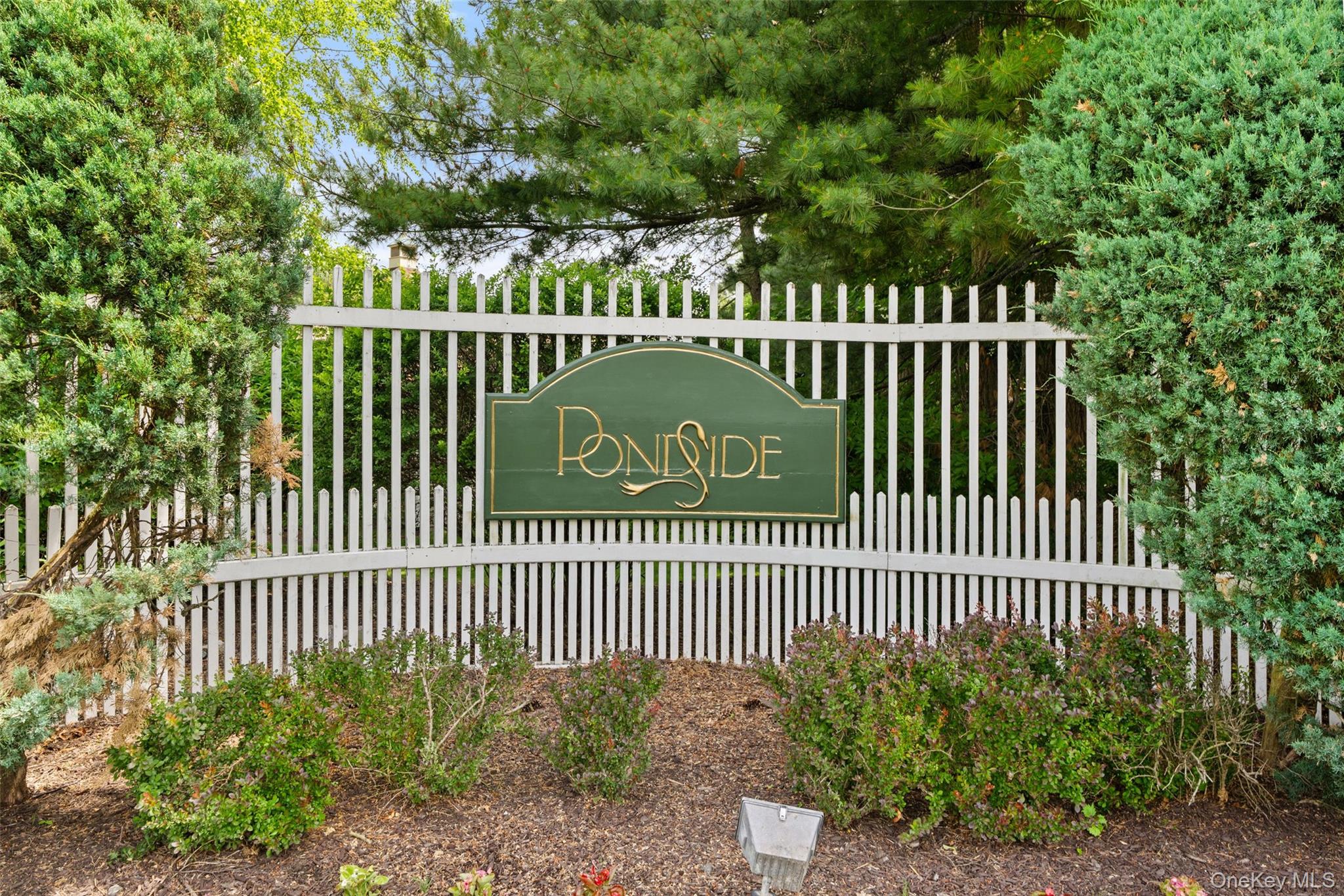 611 Pondside Drive Property Photo 23