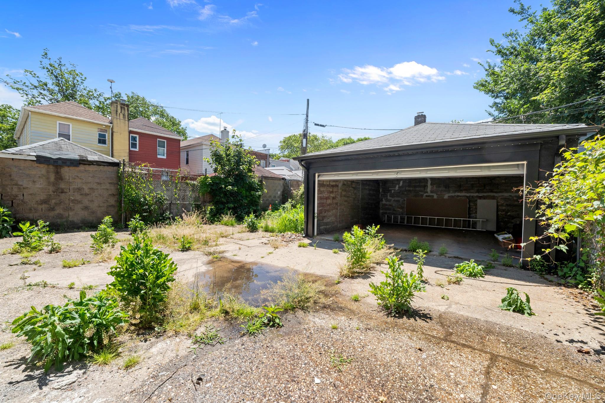 234 E 42nd Street Property Photo 10