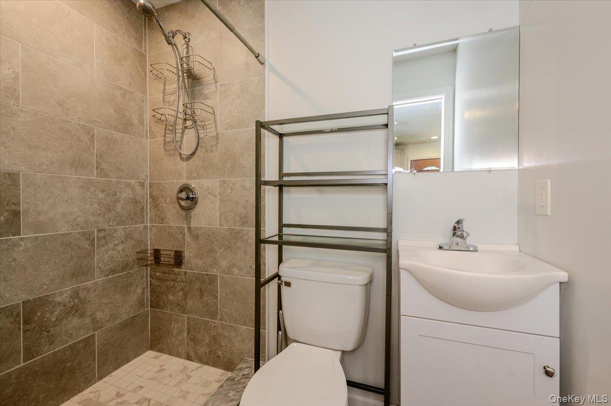 86 Edmore Lane Property Photo 34