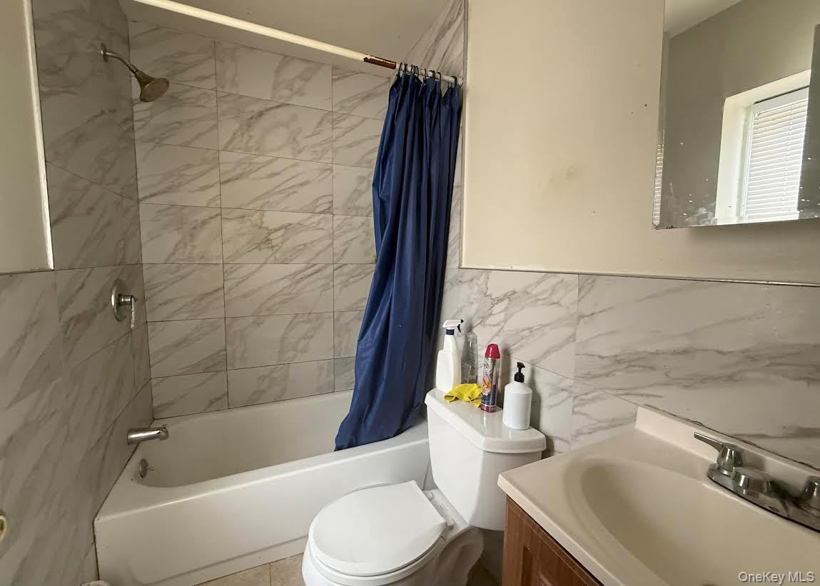 124 Center Avenue Property Photo 7
