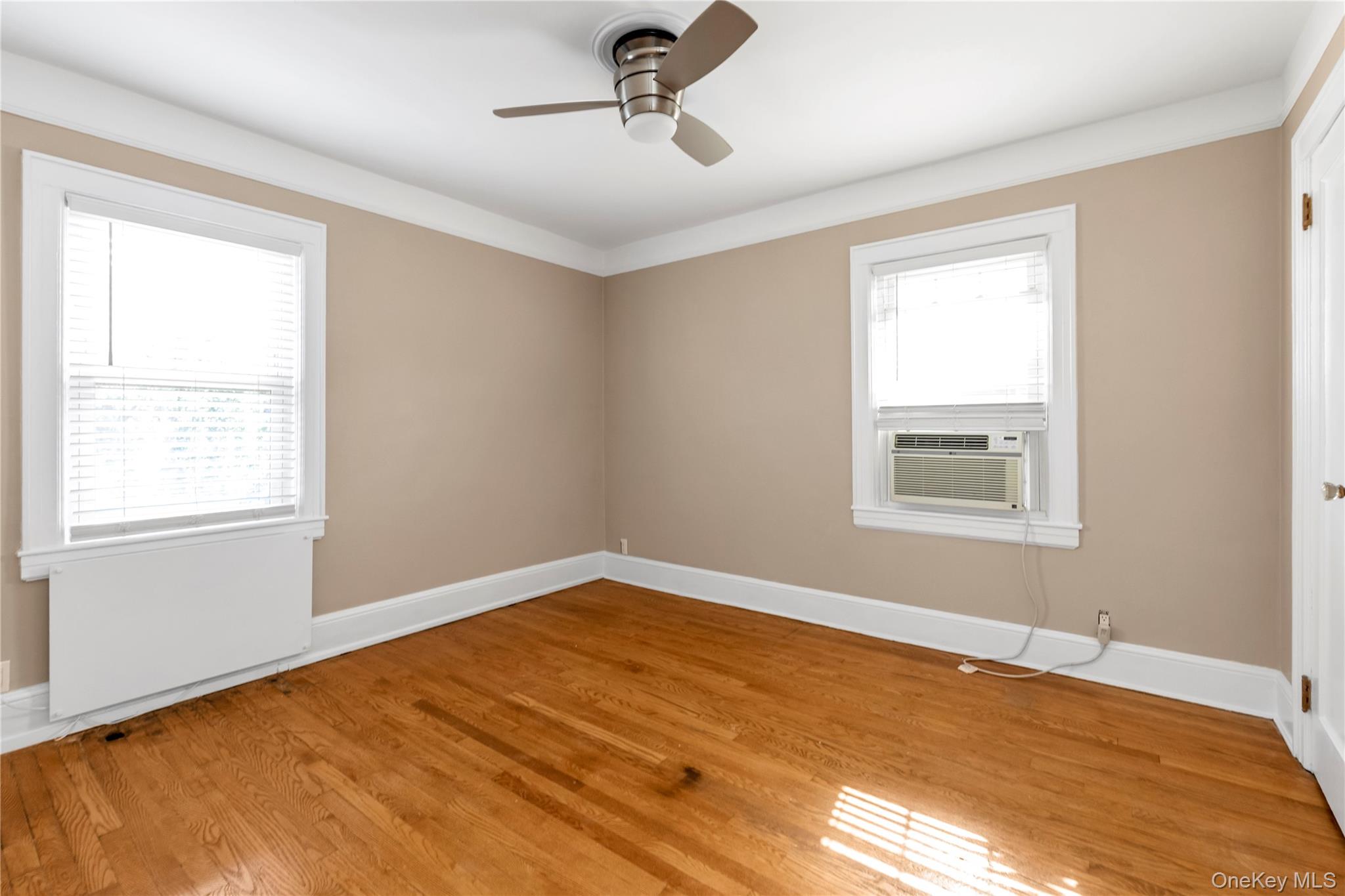 89 Trafalgar Square Property Photo 23