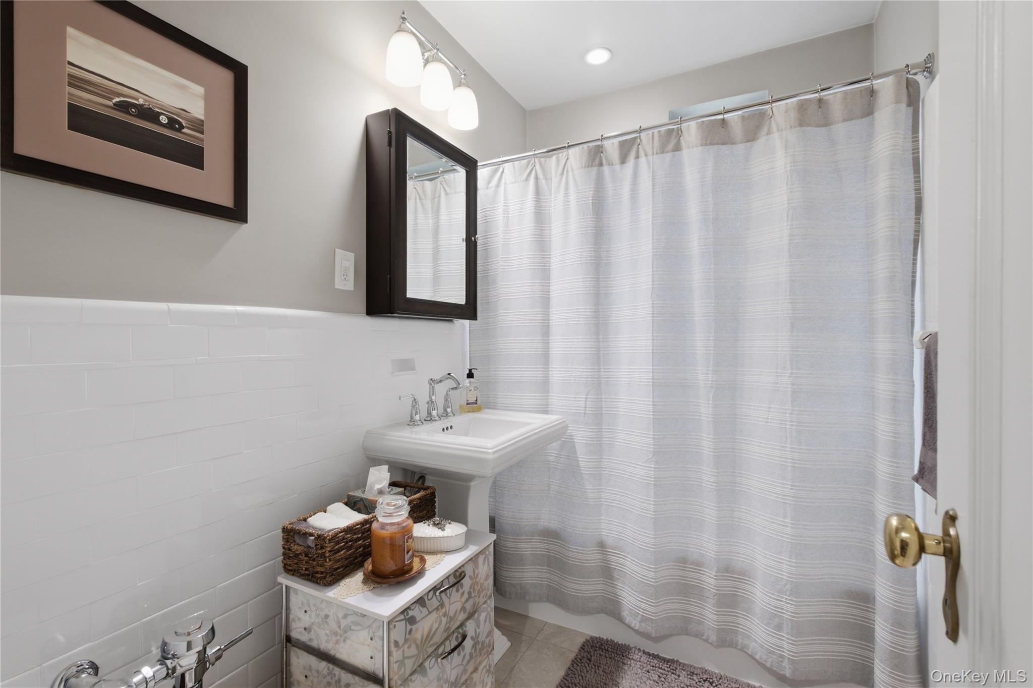 1273 North Avenue 1e/5 Property Photo 8