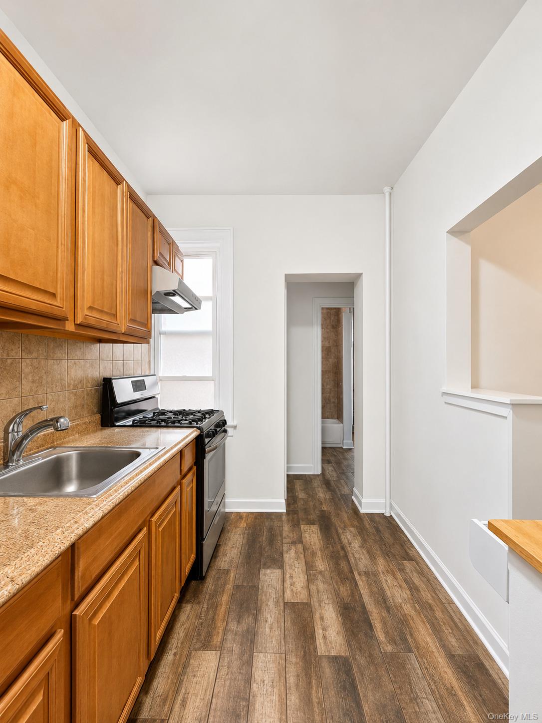 22-48 43rd Street Property Photo 5