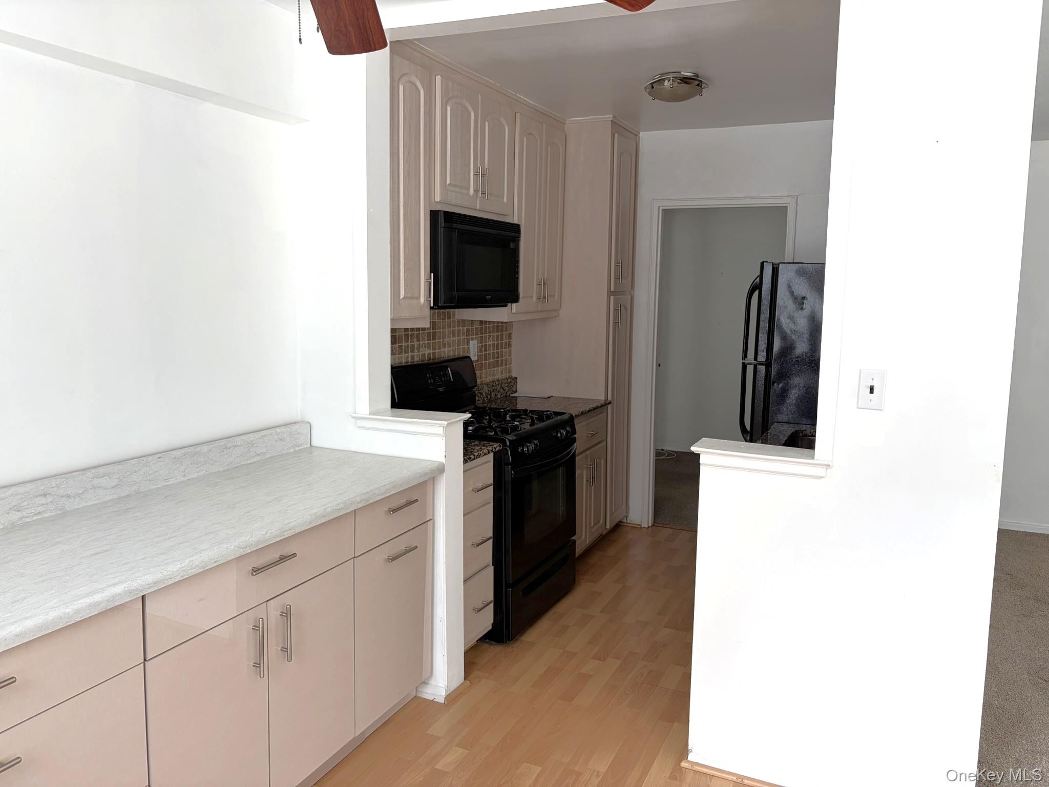 43-25 Douglaston Parkway 2b Property Photo 6