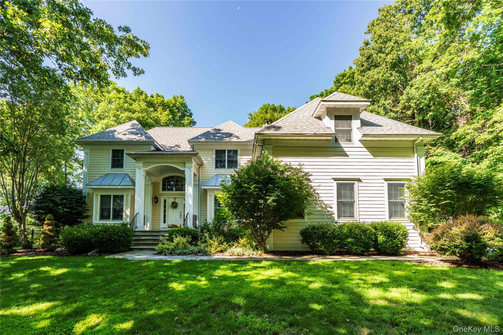 7 Duhamel Drive Property Photo 1