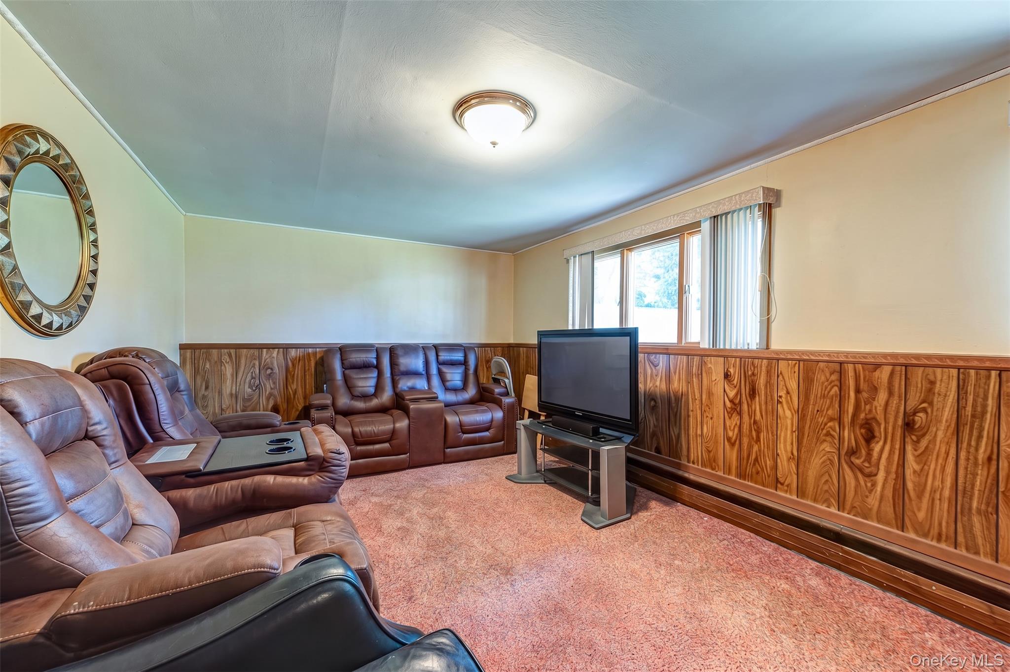 9 Johnson Place Property Photo 6