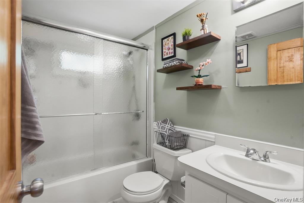 210 Libertyville Road Property Photo 16
