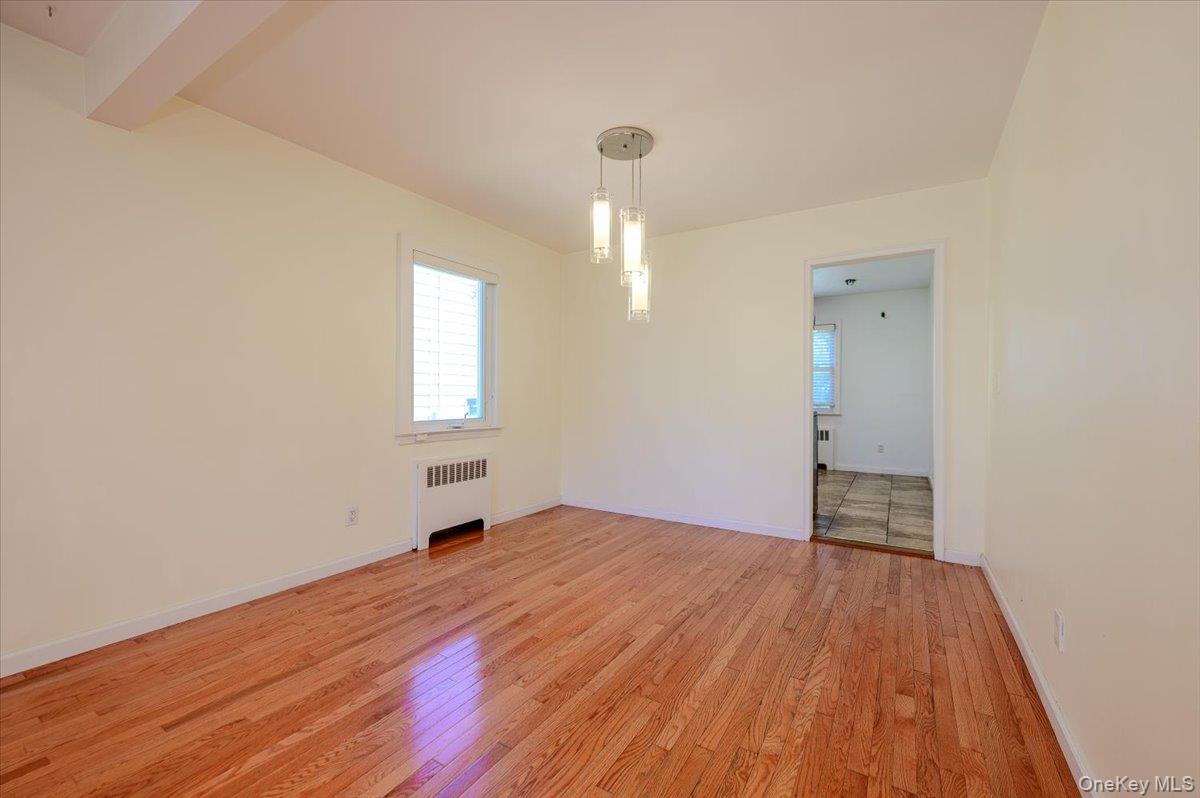 567 Oxford Road Property Photo 4