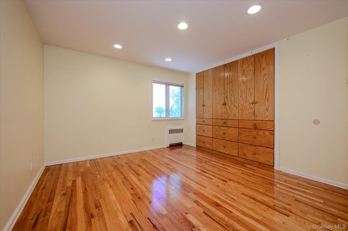 567 Oxford Road Property Photo 9
