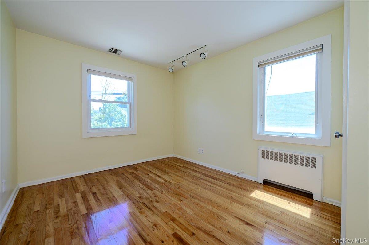 567 Oxford Road Property Photo 10
