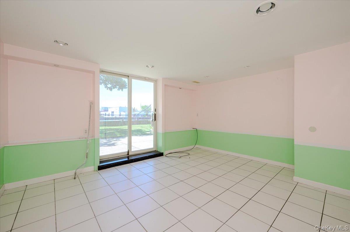 567 Oxford Road Property Photo 15