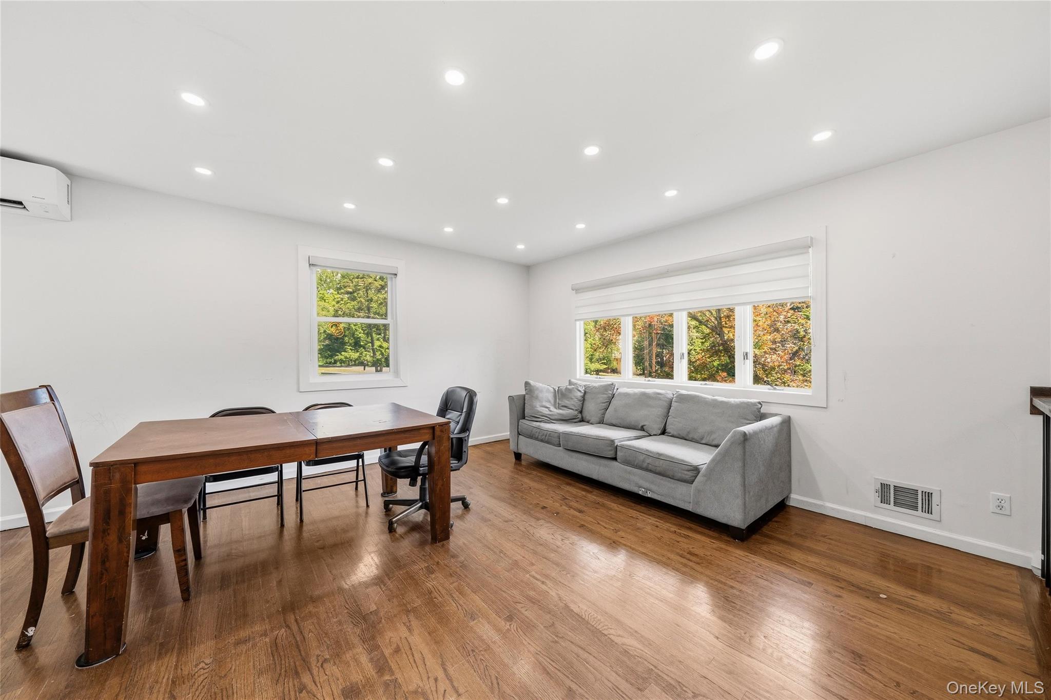 352 Lake Shore Drive Property Photo 7