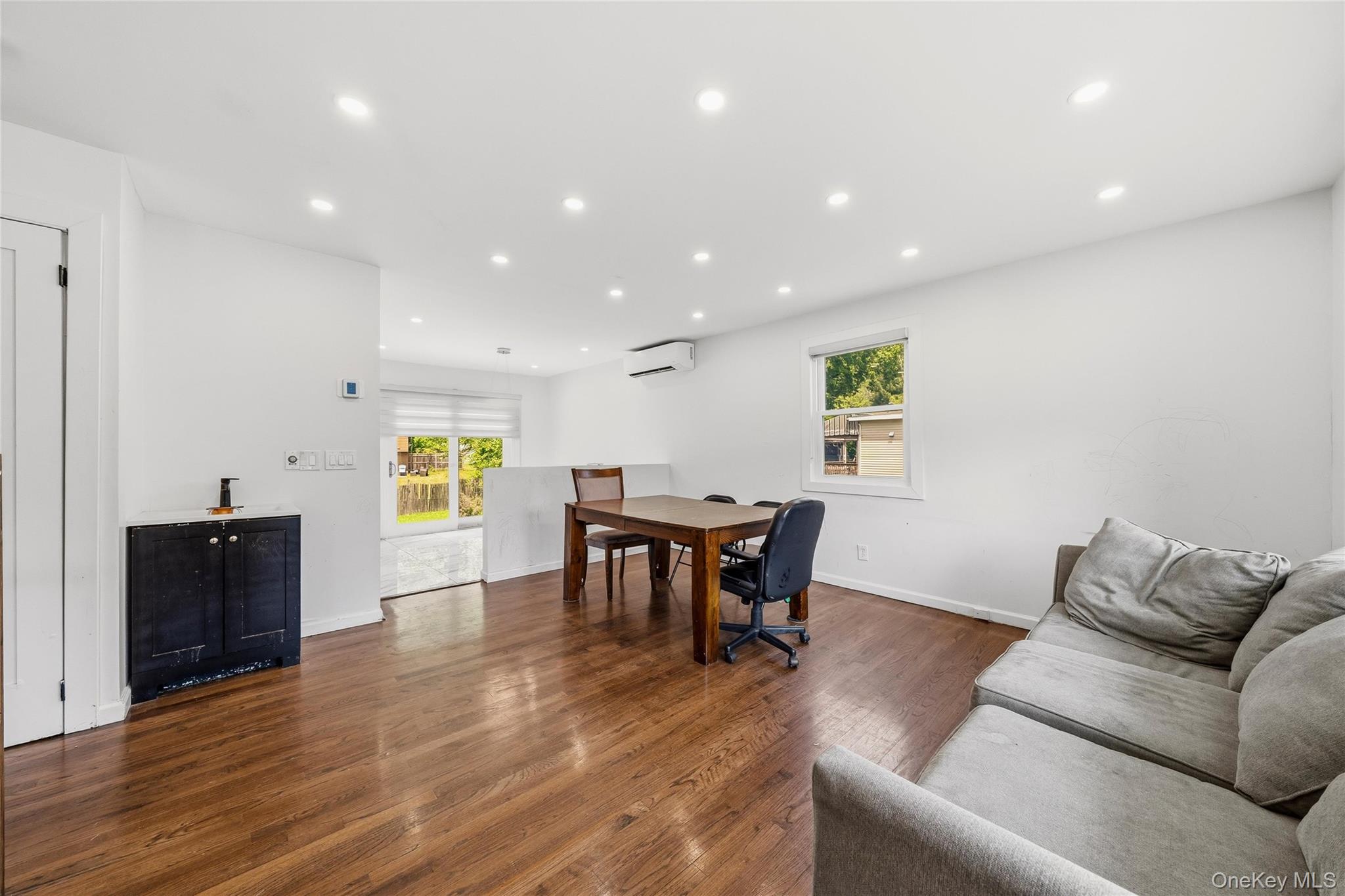 352 Lake Shore Drive Property Photo 8